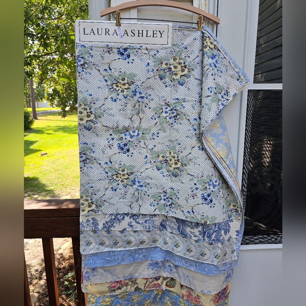 Vtg Laura Ashley Fabric Portfolio Textiles Blue Floral Cream Cottage Romantic